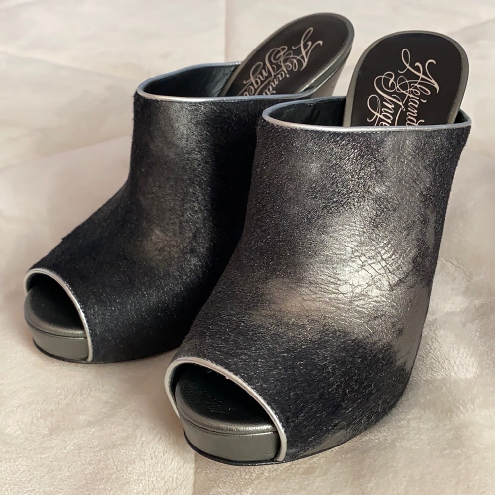 Grey Alejandro Ingelmo Pumps